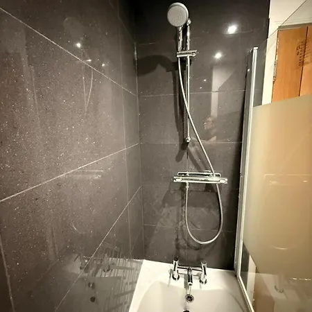 Large Centre 2 Bedroom Flat With Parking Apartamento Bristol
